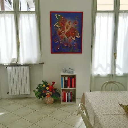 Bilocale Centrale Con Garage Privato *