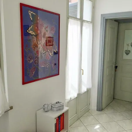 Bilocale Centrale Con Garage Privato Alba (Piedmont)